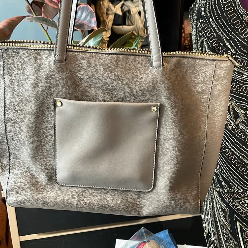 A New Day Elegant Taupe Tote Bag - Picture 10 of 14